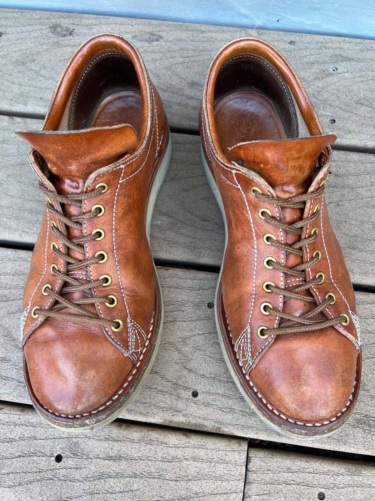 Photo by kenyhaves on January 1, 2023 of the Zerrows Boneakers Low in Light Brown Douglas.