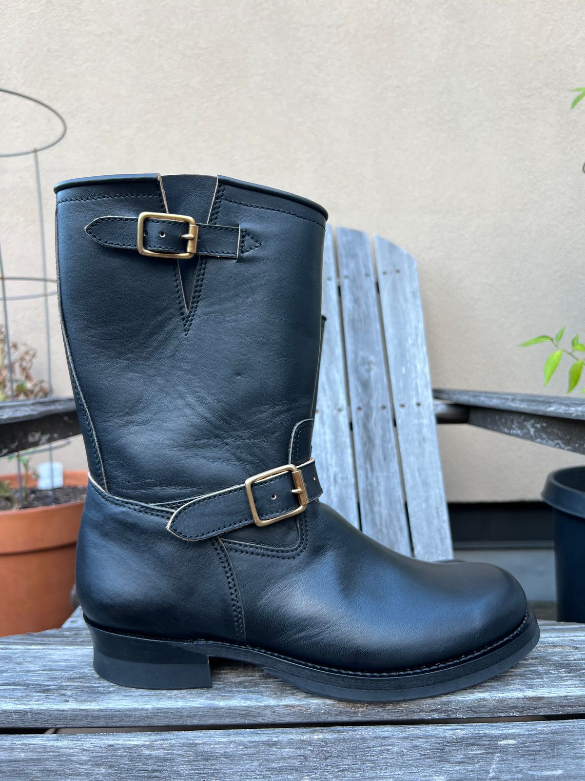 Photo by kenyhaves on October 1, 2024 of the Y'2 Leather Engineer Boot in Sumi Dyed Horse.