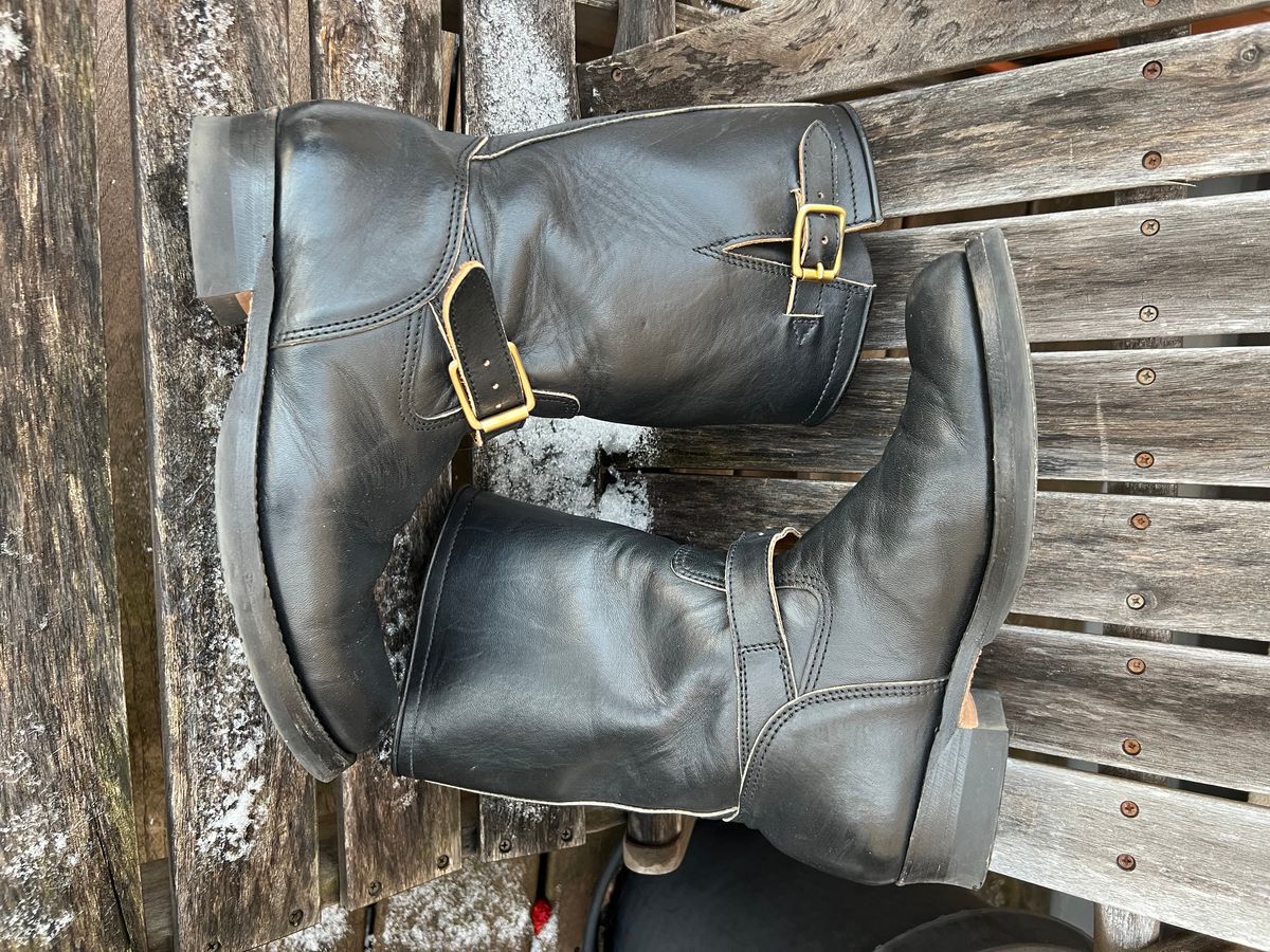 Photo by kenyhaves on February 3, 2025 of the Y'2 Leather Engineer Boot in Sumi Dyed Horse.