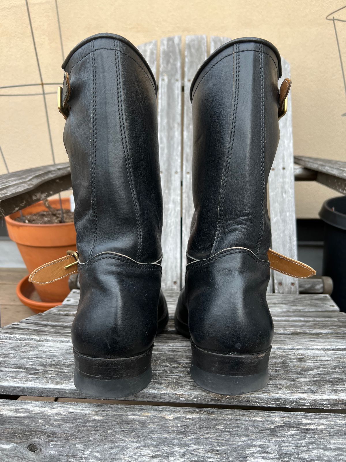 Photo by kenyhaves on March 4, 2025 of the Y'2 Leather Engineer Boot in Sumi Dyed Horse.