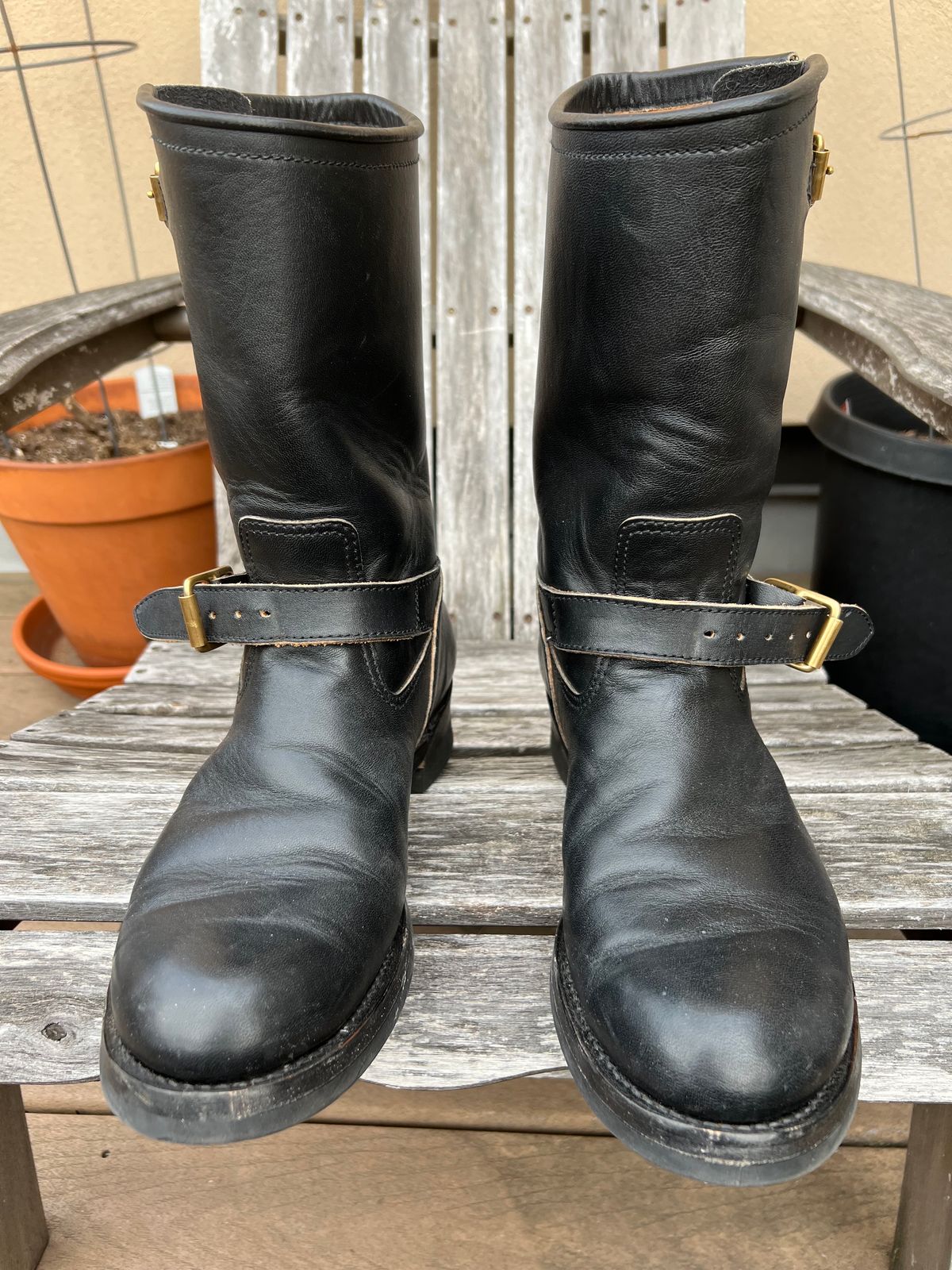 Photo by kenyhaves on March 4, 2025 of the Y'2 Leather Engineer Boot in Sumi Dyed Horse.