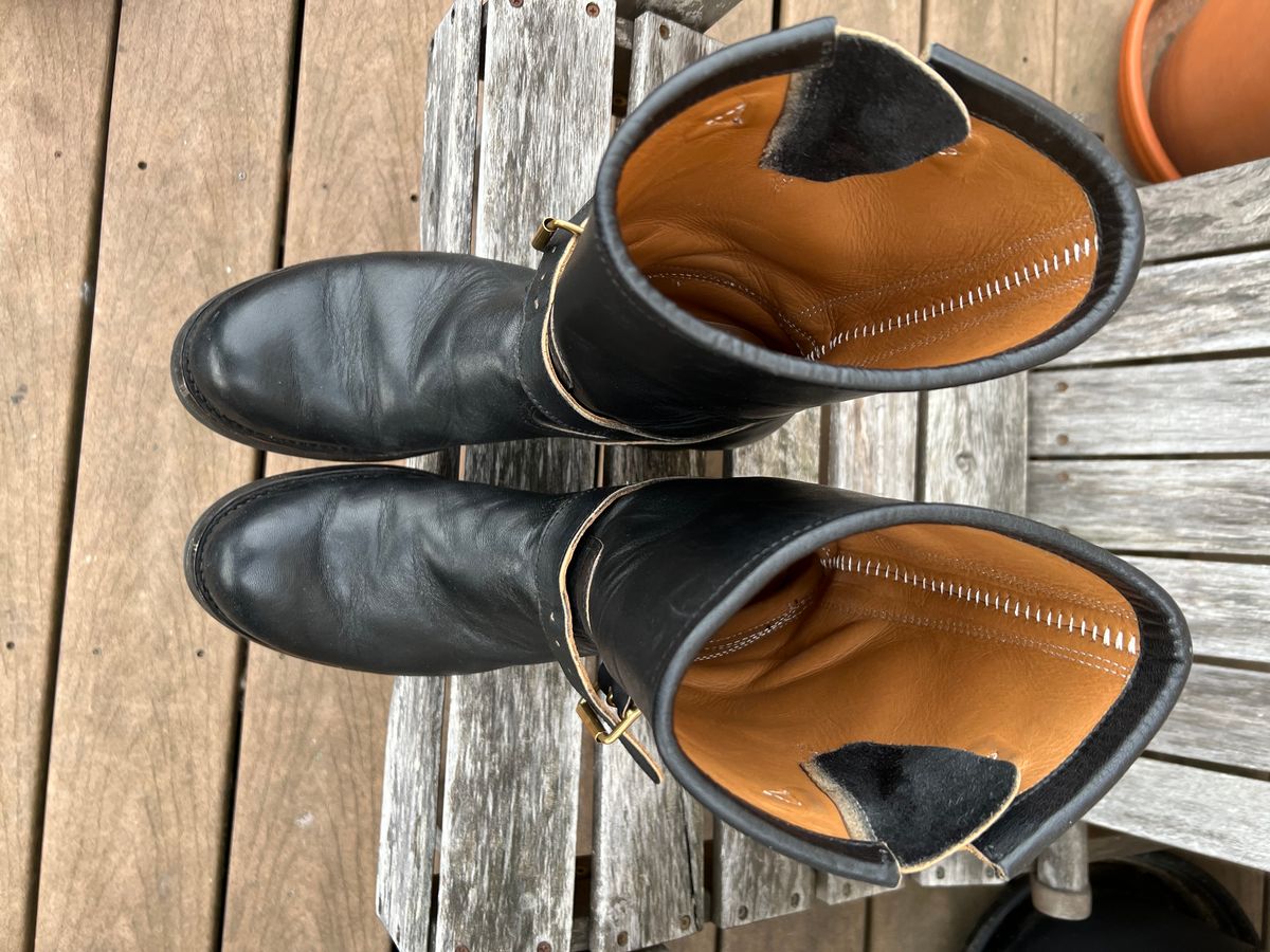 Photo by kenyhaves on March 4, 2025 of the Y'2 Leather Engineer Boot in Sumi Dyed Horse.