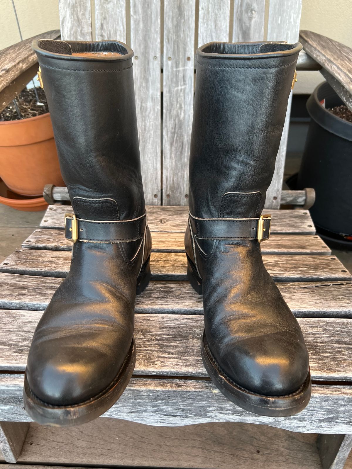 Photo by kenyhaves on April 1, 2025 of the Y'2 Leather Engineer Boot in Sumi Dyed Horse.