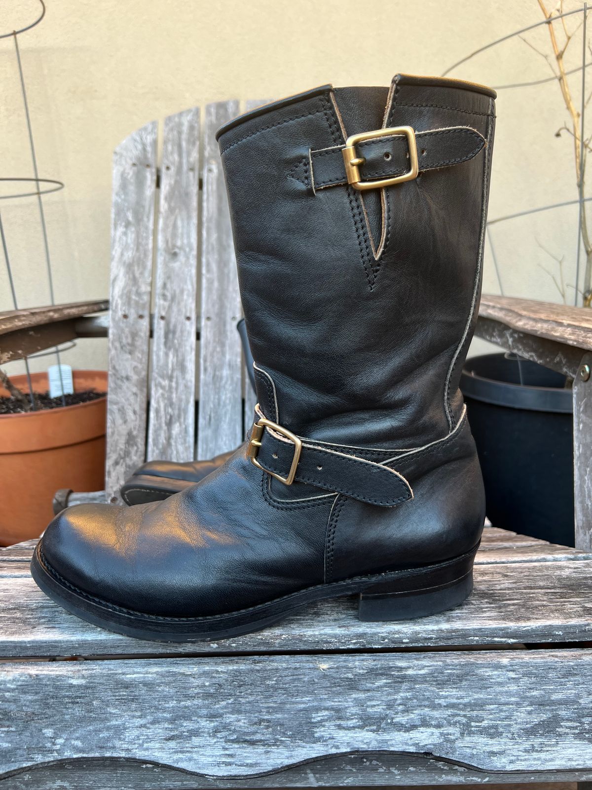 Photo by kenyhaves on April 1, 2025 of the Y'2 Leather Engineer Boot in Sumi Dyed Horse.