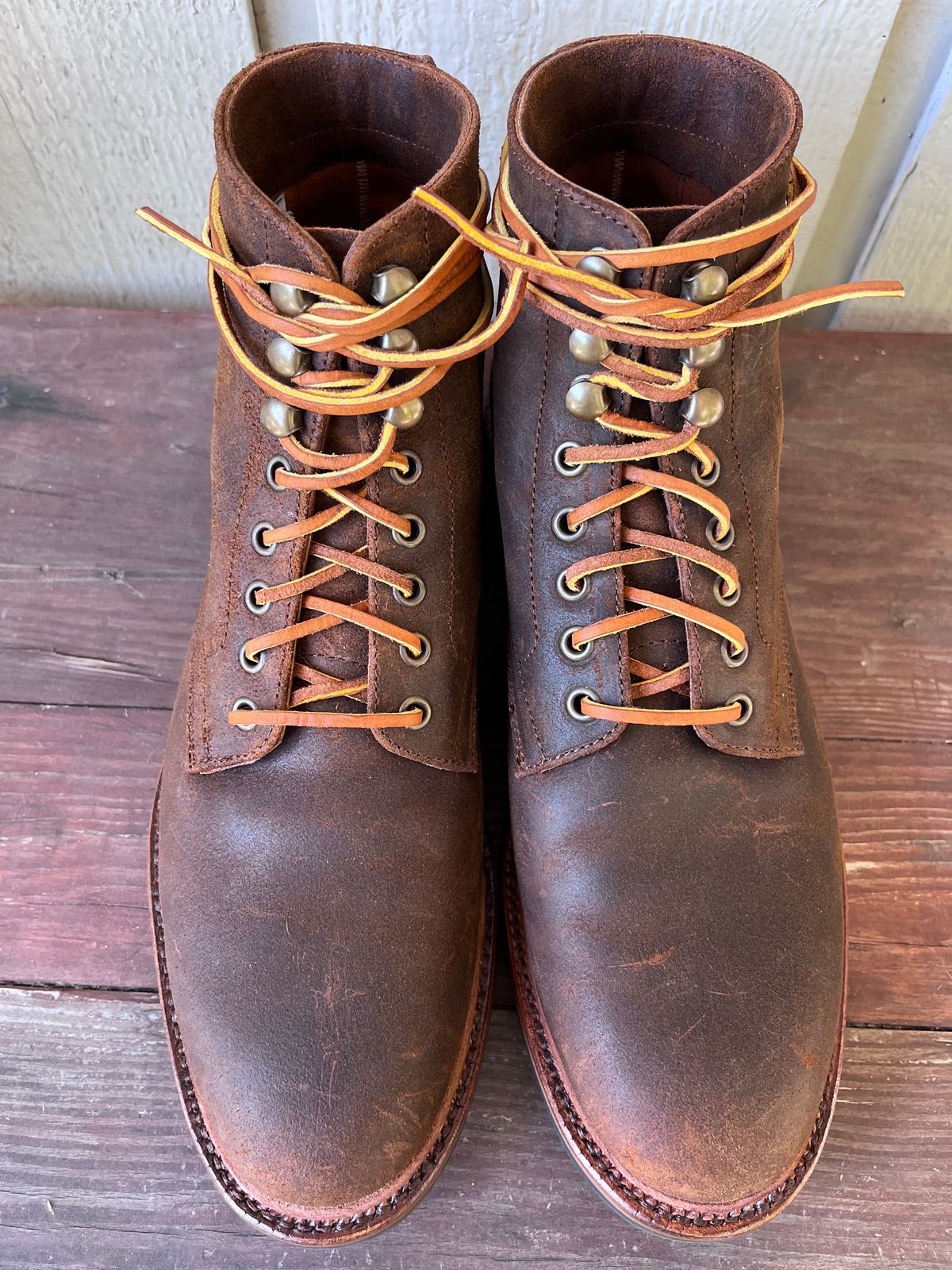 Photo by Alexanderp1 on October 1, 2023 of the Parkhurst The Allen in Rust Waxy.