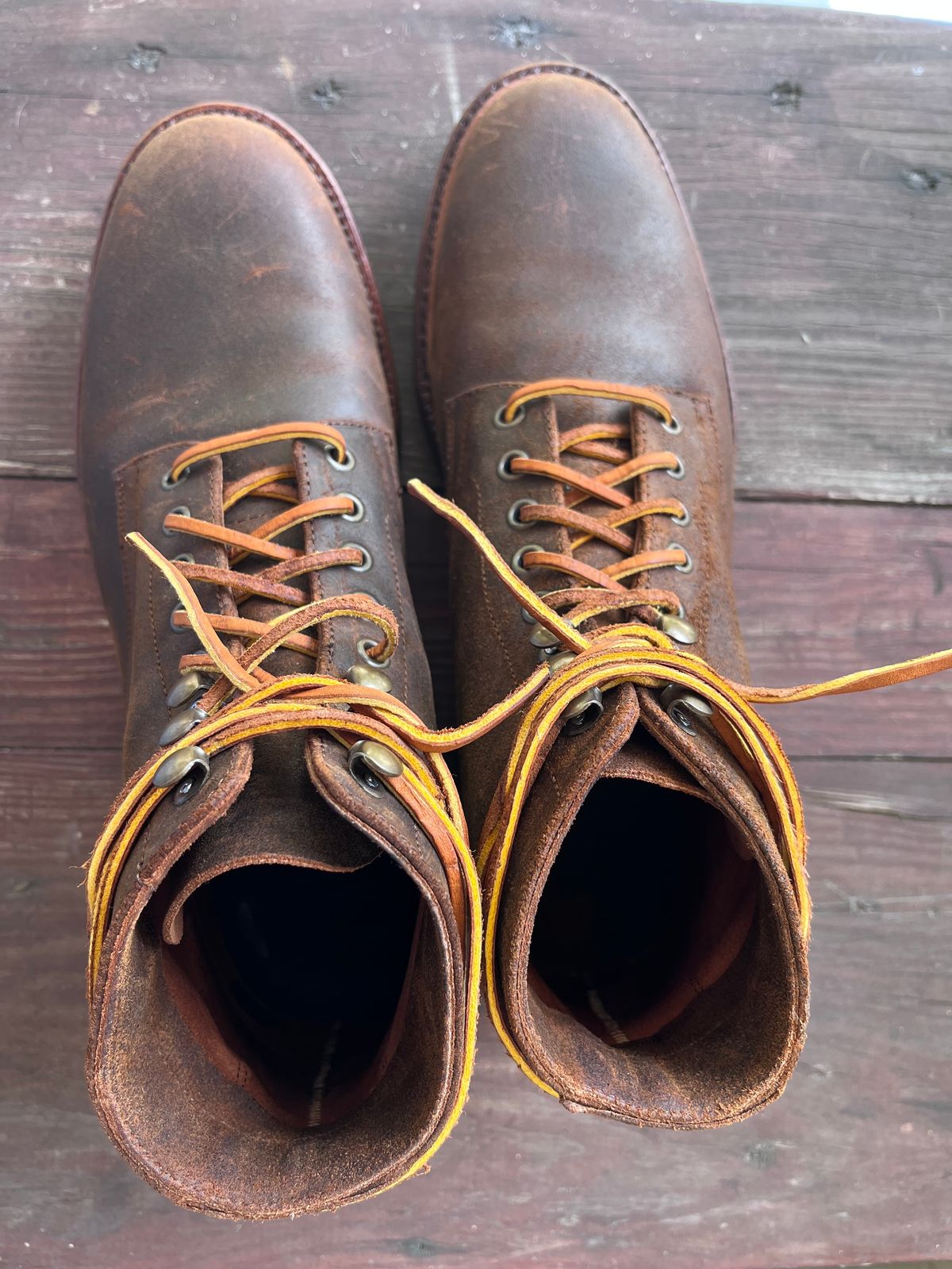 Photo by Alexanderp1 on October 1, 2023 of the Parkhurst The Allen in Rust Waxy.