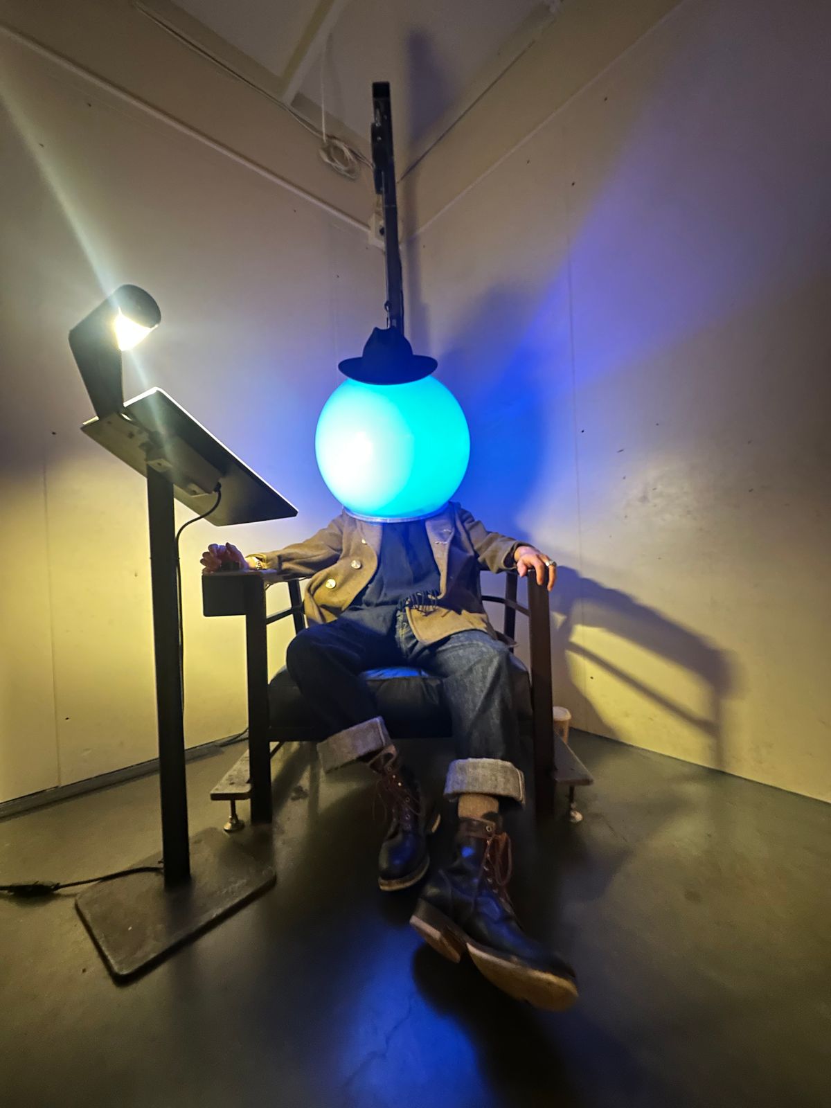 Photo by medusamachine on December 22, 2025 of the Role Club Underdogs in Horween Black Chromexcel.