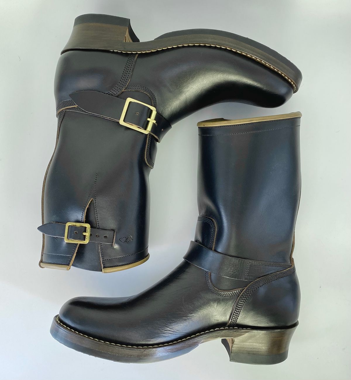 Photo by medusamachine on October 1, 2024 of the Role Club Engineer Boots in Horween Black Chromexcel.