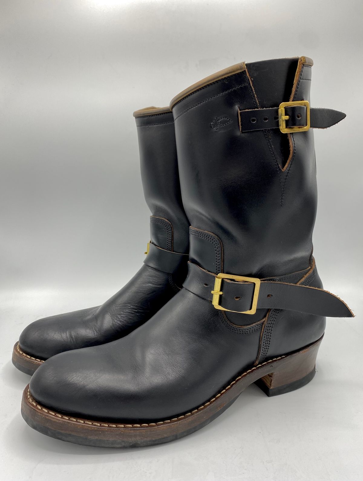 Photo by medusamachine on November 5, 2024 of the Role Club Engineer Boots in Horween Black Chromexcel.