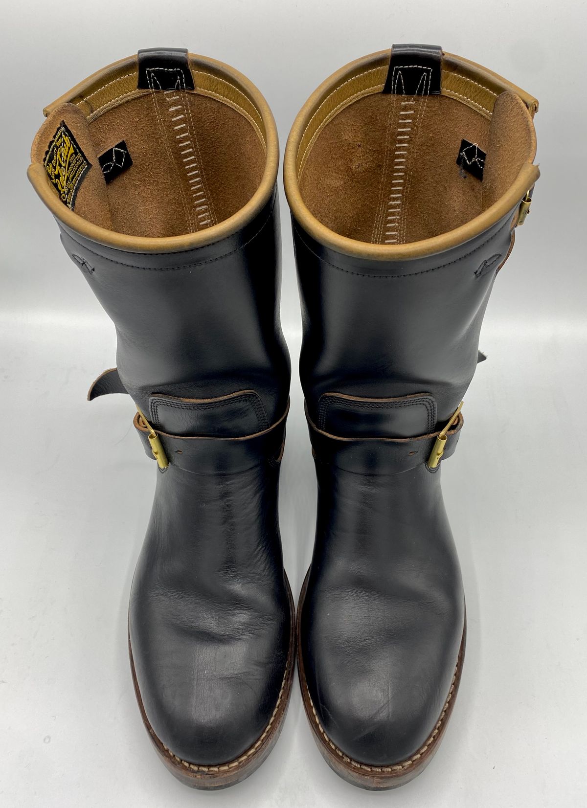 Photo by medusamachine on November 5, 2024 of the Role Club Engineer Boots in Horween Black Chromexcel.