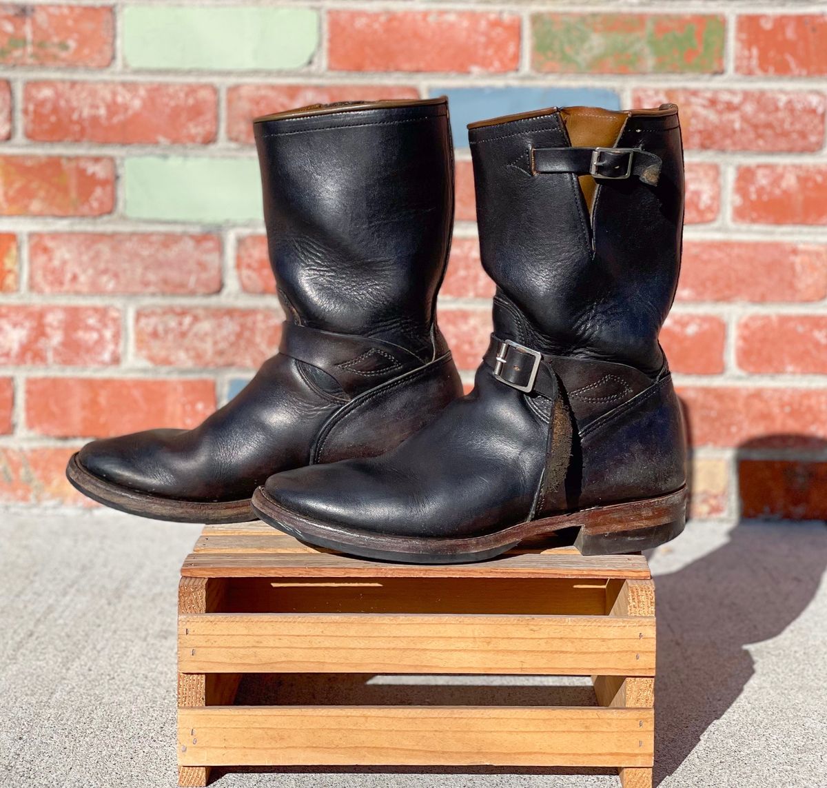 Photo by medusamachine on January 4, 2024 of the Mister Freedom Road Champ in Black Veg-Tanned Cowhide.