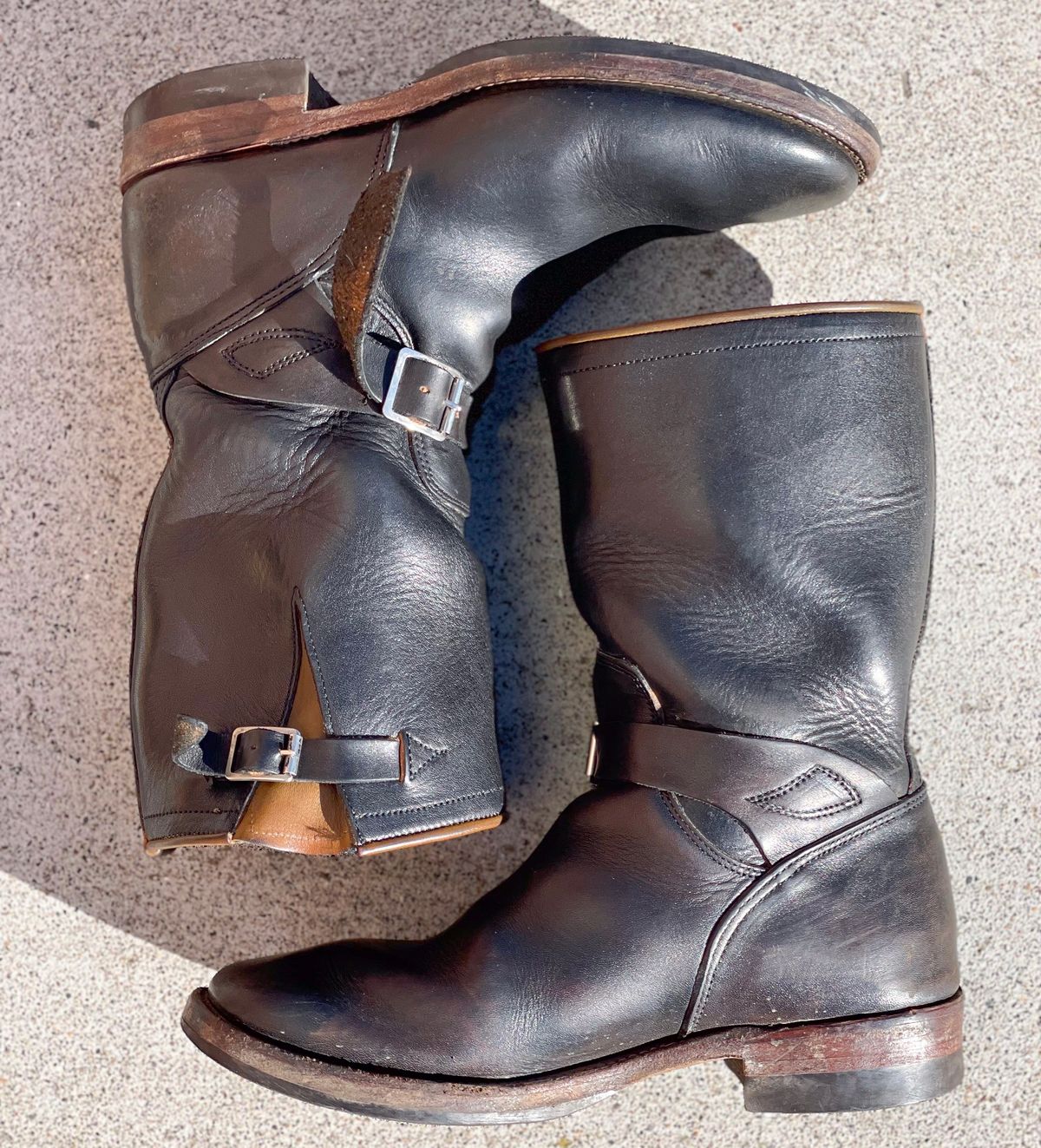 Photo by medusamachine on January 4, 2024 of the Mister Freedom Road Champ in Black Veg-Tanned Cowhide.