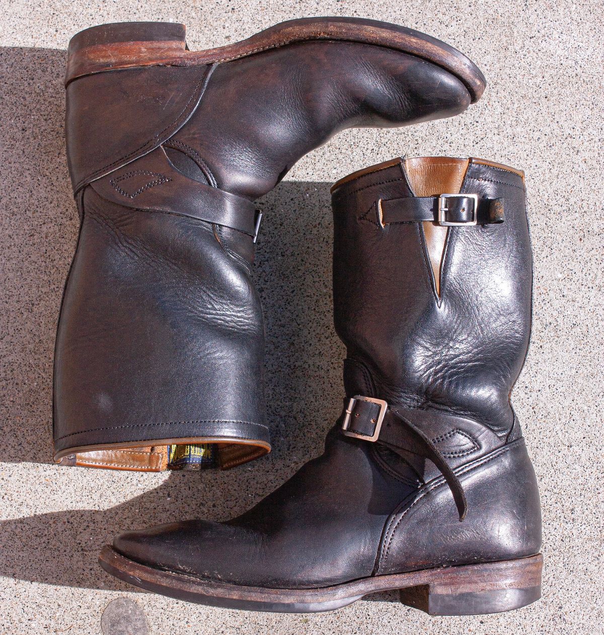 Photo by medusamachine on February 1, 2024 of the Mister Freedom Road Champ in Black Veg-Tanned Cowhide.