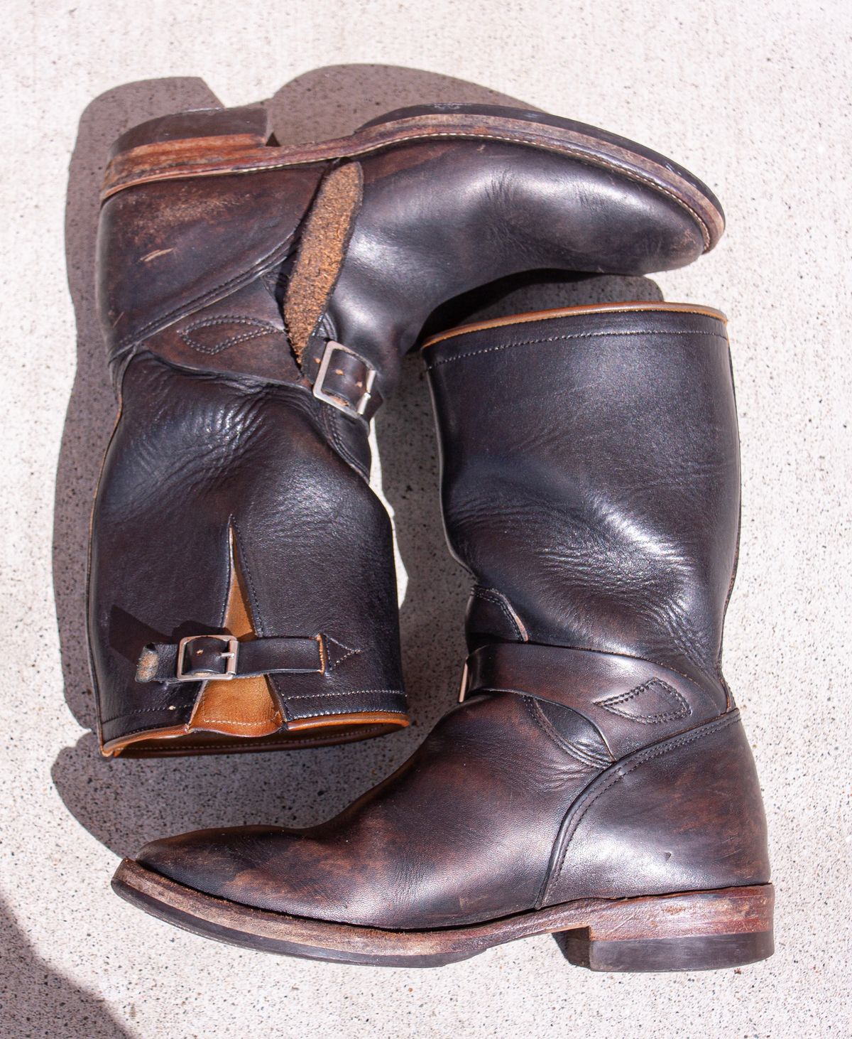 Photo by medusamachine on April 5, 2024 of the Mister Freedom Road Champ in Black Veg-Tanned Cowhide.