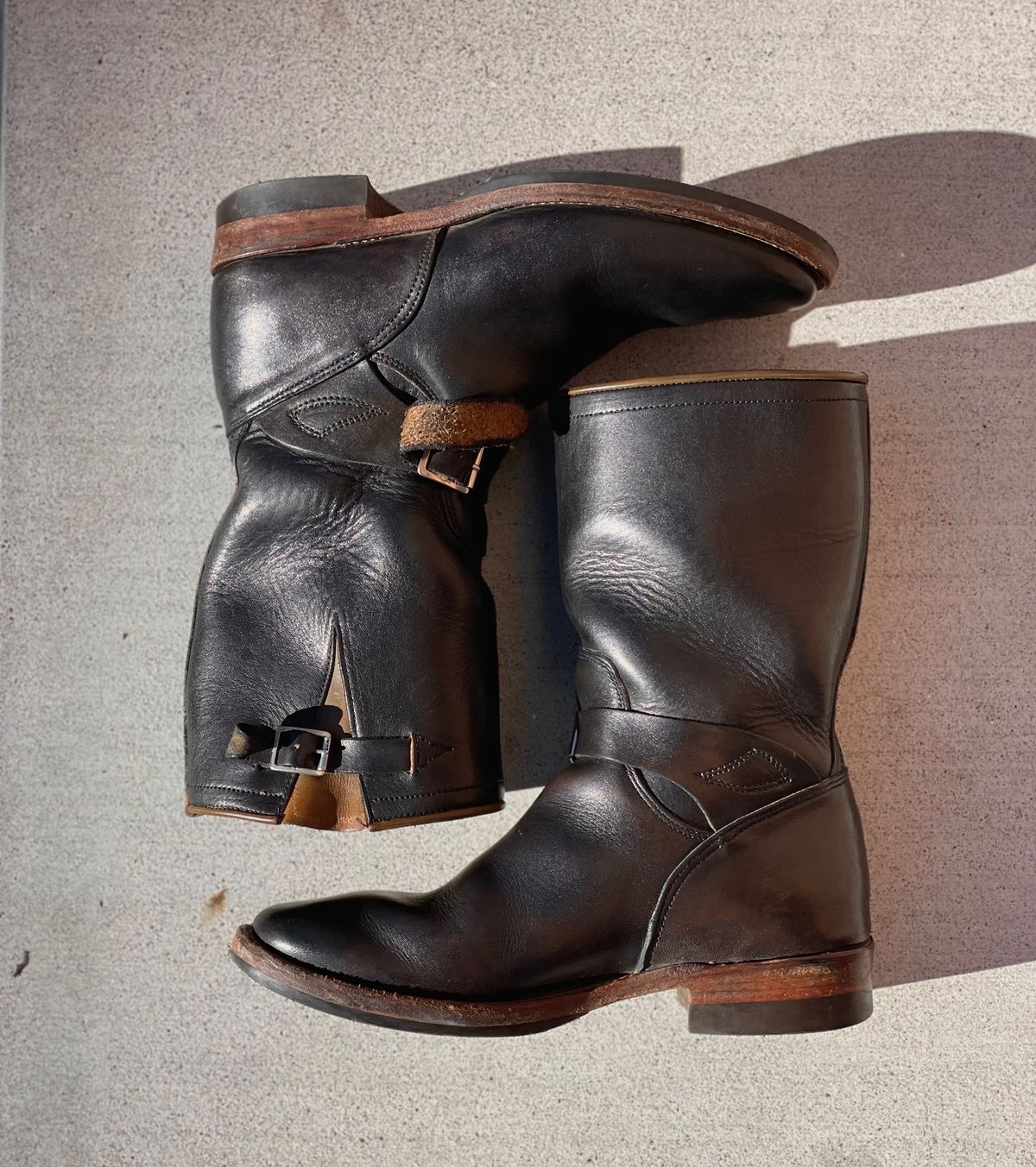 Photo by medusamachine on December 5, 2023 of the Mister Freedom Road Champ in Black Veg-Tanned Cowhide.