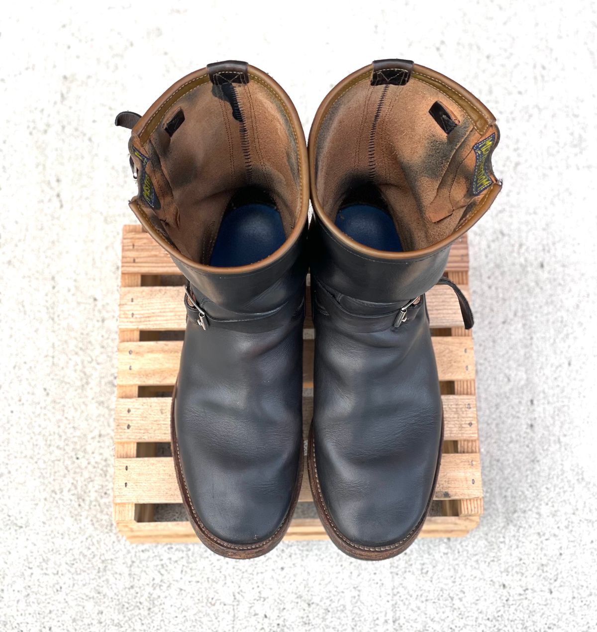Photo by medusamachine on December 5, 2023 of the Mister Freedom Road Champ in Black Veg-Tanned Cowhide.