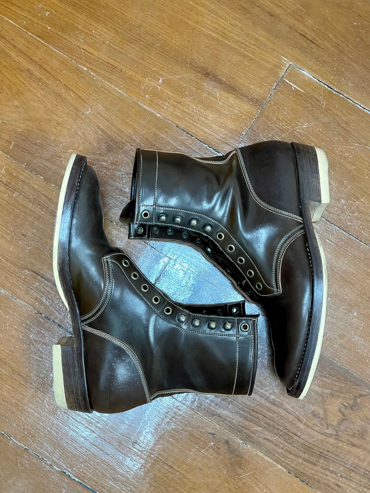 Photo by thebootscientist on November 2, 2022 of the Onderhoud SVC02 Packer Boot in Horween Dark Cognac Shell Cordovan.