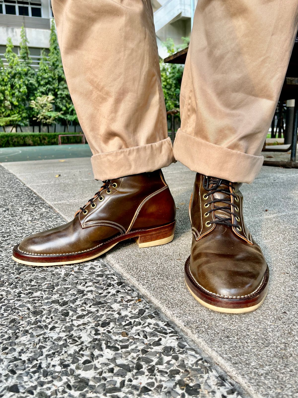 Photo by thebootscientist on December 1, 2022 of the Onderhoud SVC02 Packer Boot in Horween Dark Cognac Shell Cordovan.