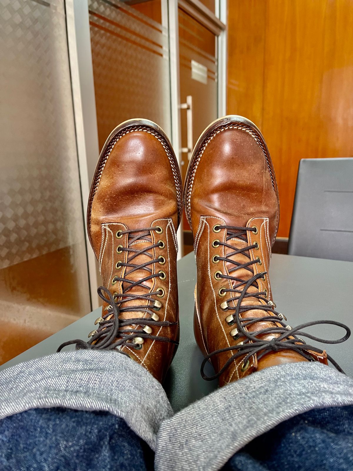 Photo by thebootscientist on April 1, 2023 of the Onderhoud SVC02 Packer Boot in Horween Dark Cognac Shell Cordovan.