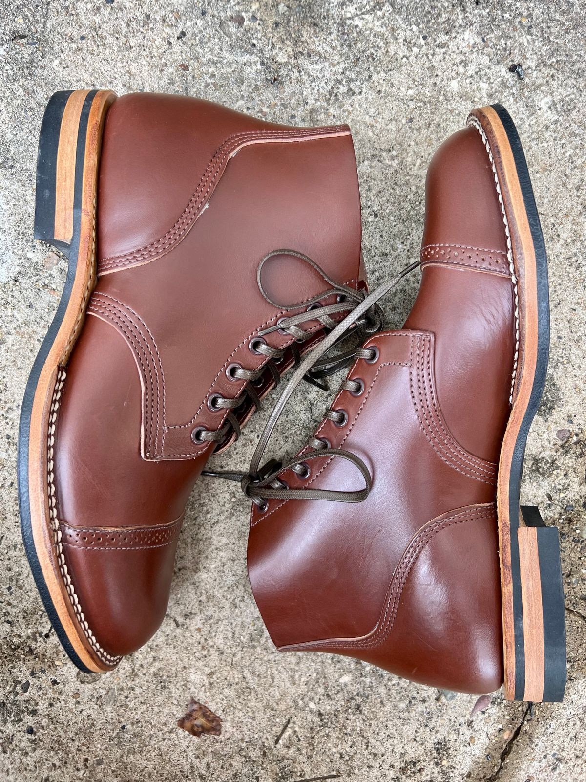 Photo by honestpanda on October 2, 2022 of the Viberg Boondocker BCT in Horween Pigment Brown Workshoe Butt.
