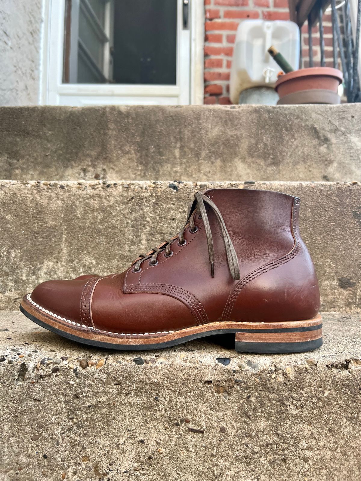 Photo by honestpanda on November 5, 2022 of the Viberg Boondocker BCT in Horween Pigment Brown Workshoe Butt.