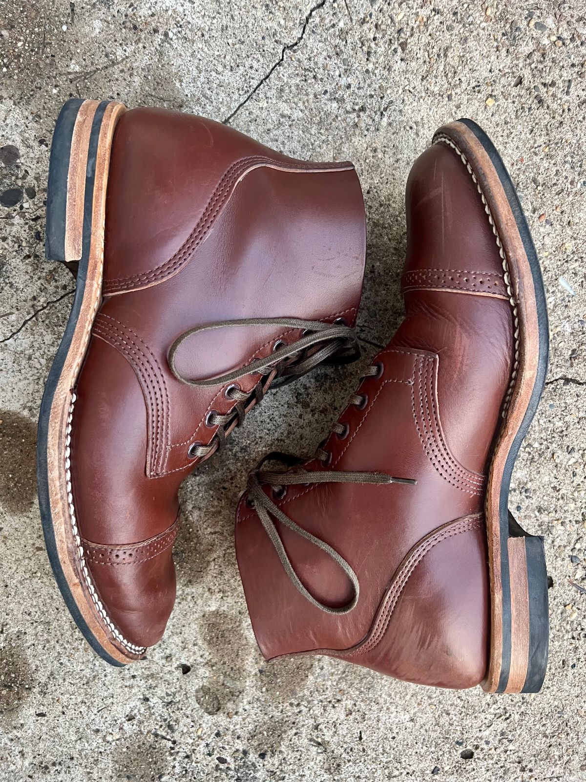 Photo by honestpanda on November 5, 2022 of the Viberg Boondocker BCT in Horween Pigment Brown Workshoe Butt.