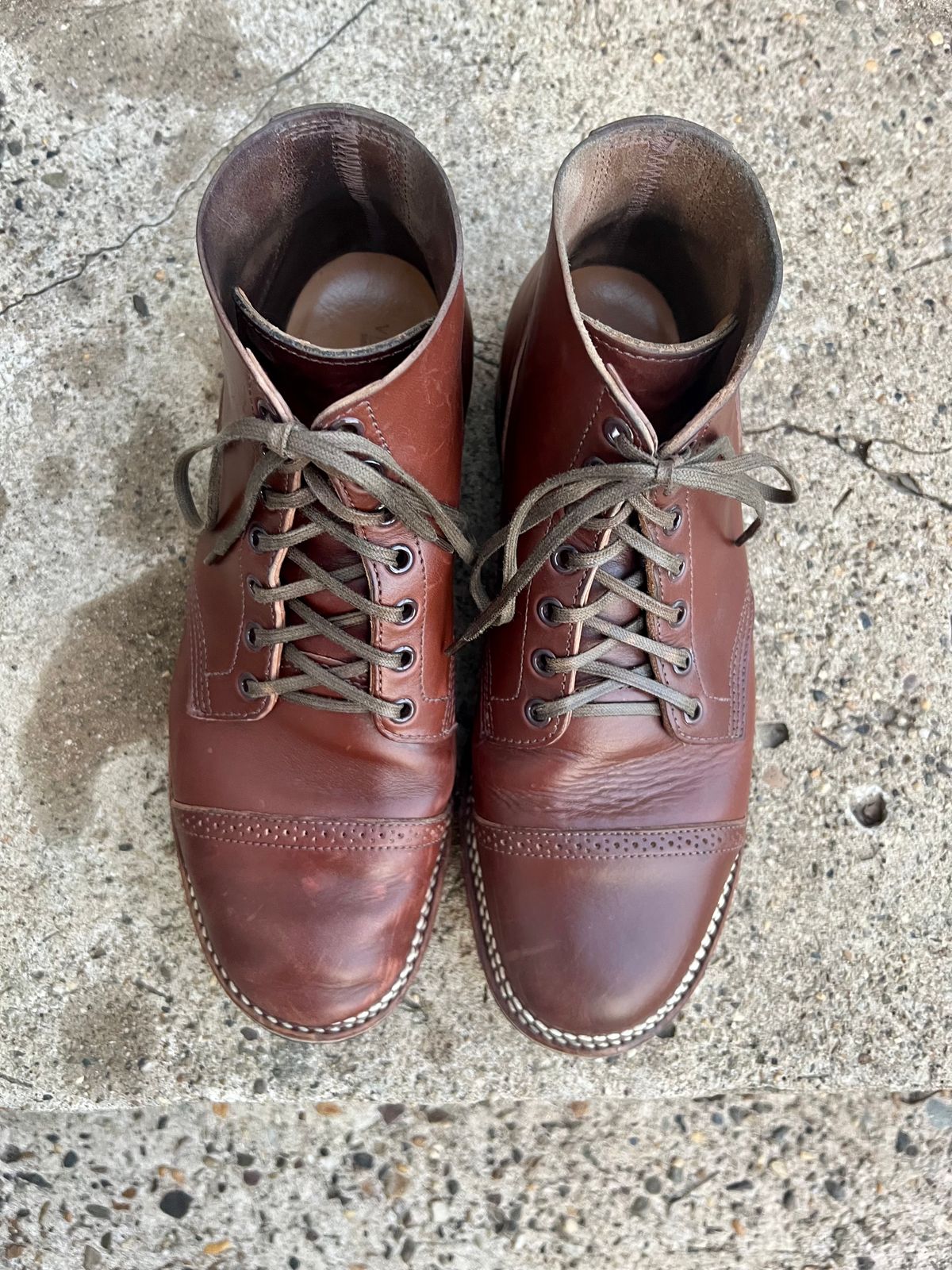Photo by honestpanda on November 5, 2022 of the Viberg Boondocker BCT in Horween Pigment Brown Workshoe Butt.