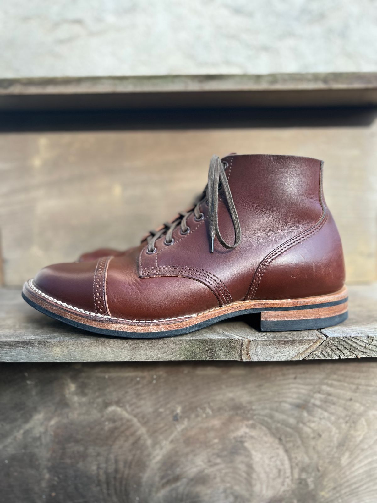 Photo by honestpanda on December 4, 2022 of the Viberg Boondocker BCT in Horween Pigment Brown Workshoe Butt.