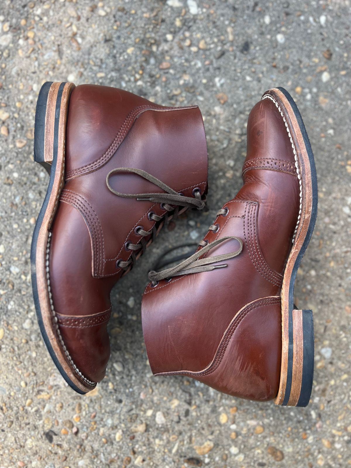 Photo by honestpanda on December 4, 2022 of the Viberg Boondocker BCT in Horween Pigment Brown Workshoe Butt.