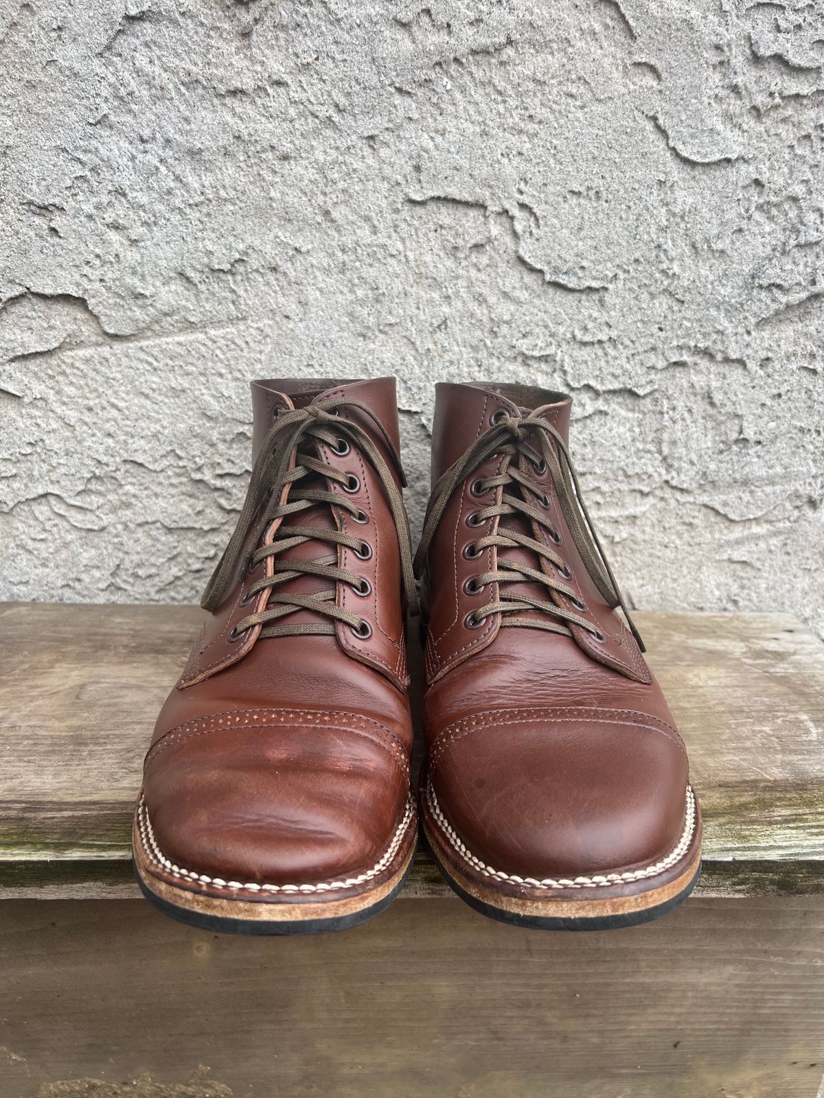 Photo by honestpanda on January 4, 2023 of the Viberg Boondocker BCT in Horween Pigment Brown Workshoe Butt.