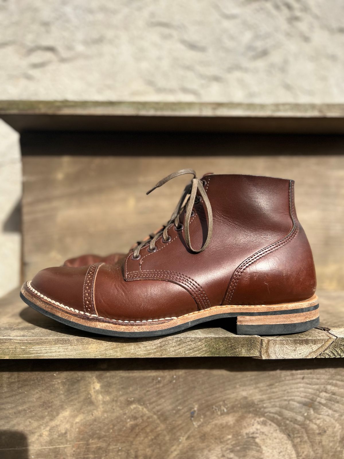 Photo by honestpanda on February 5, 2023 of the Viberg Boondocker BCT in Horween Pigment Brown Workshoe Butt.