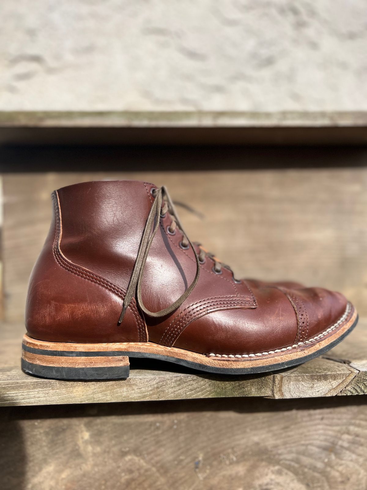 Photo by honestpanda on February 5, 2023 of the Viberg Boondocker BCT in Horween Pigment Brown Workshoe Butt.