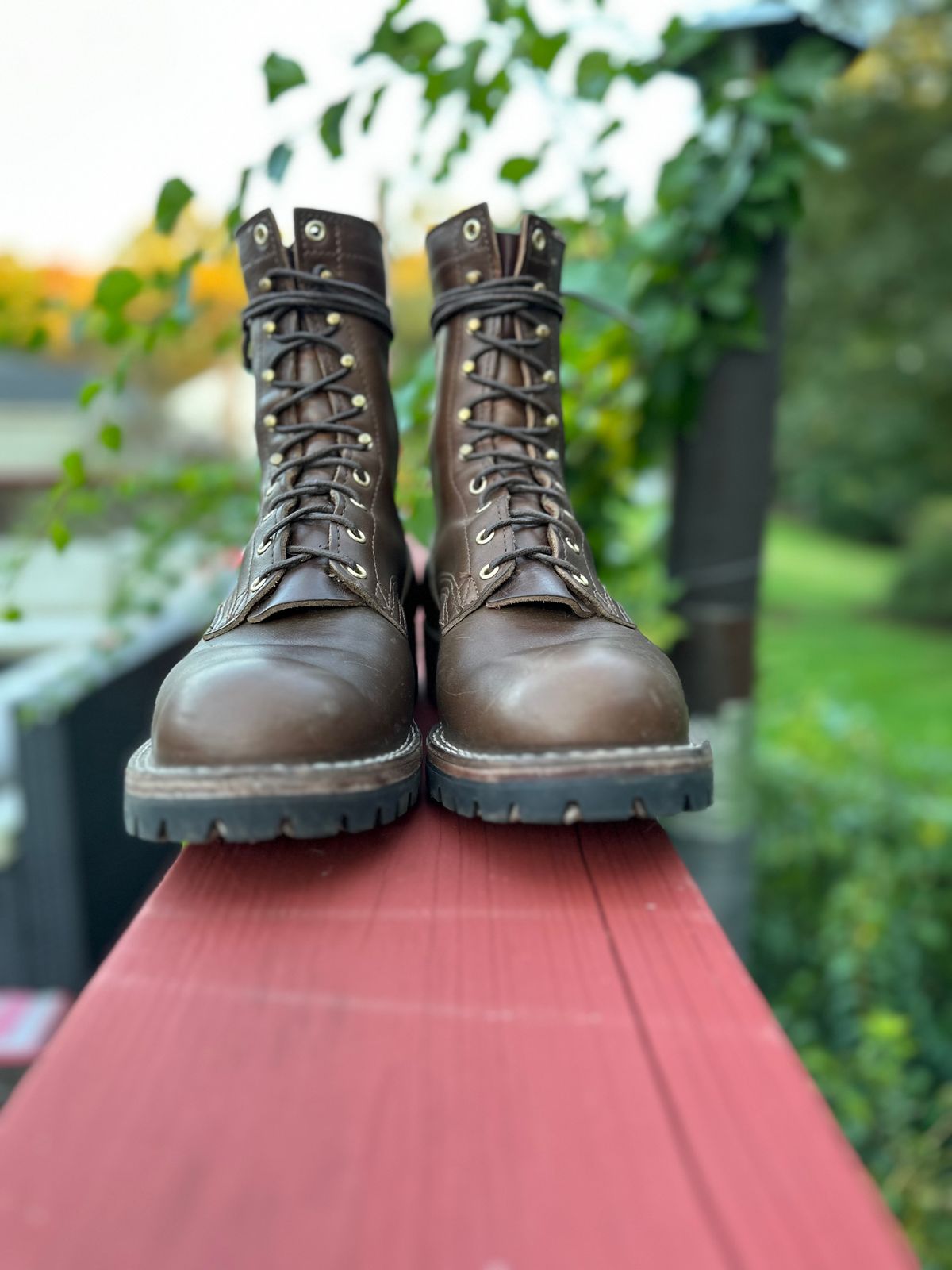 Photo by GoodtimeJohnny on October 3, 2023 of the Nicks BuilderPro in Horween British Tan Chromexcel.