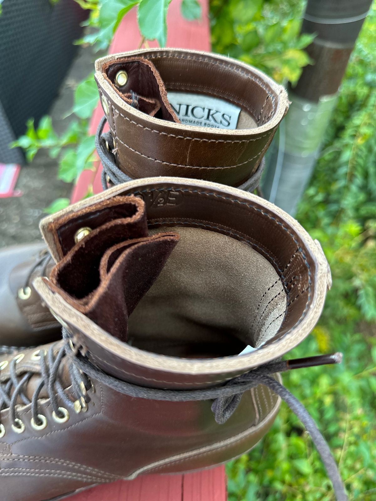 Photo by GoodtimeJohnny on October 3, 2023 of the Nicks BuilderPro in Horween British Tan Chromexcel.