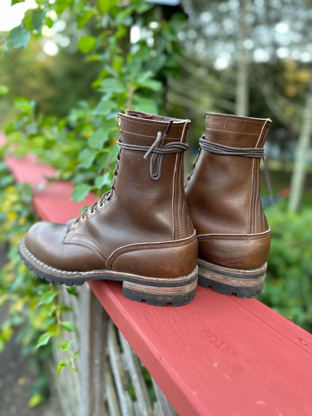 Photo by GoodtimeJohnny on October 3, 2023 of the Nicks BuilderPro in Horween British Tan Chromexcel.