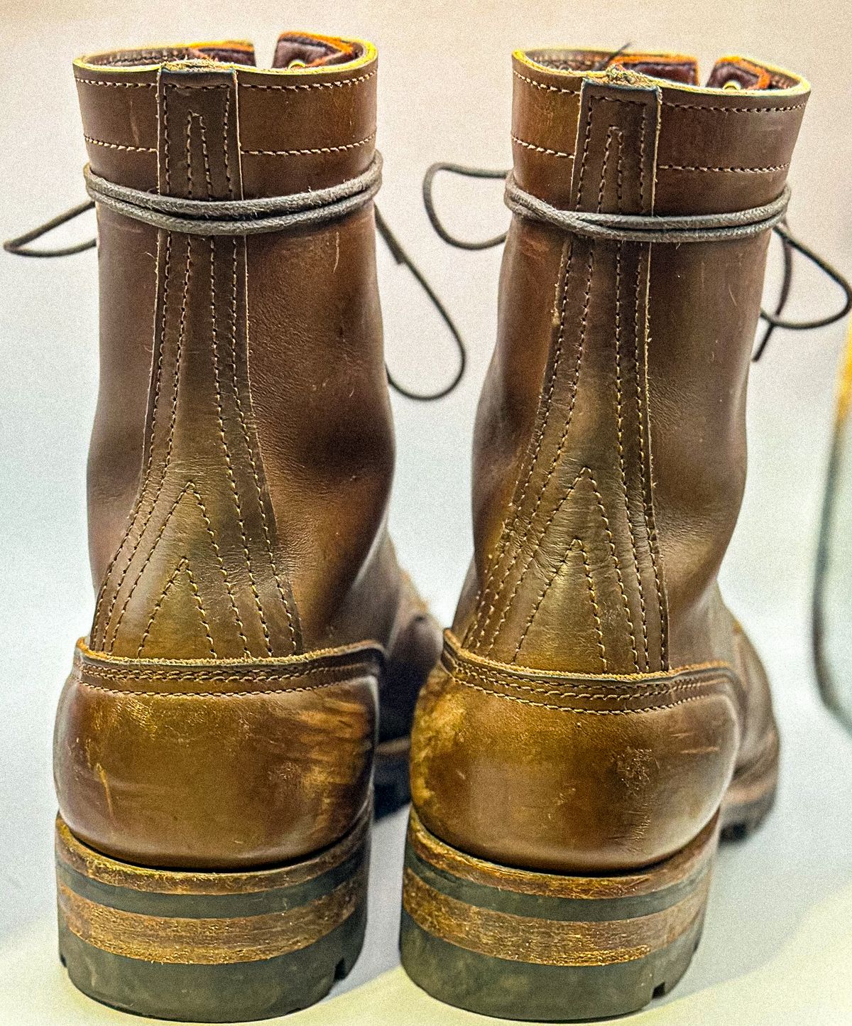 Photo by GoodtimeJohnny on November 8, 2023 of the Nicks BuilderPro in Horween British Tan Chromexcel.
