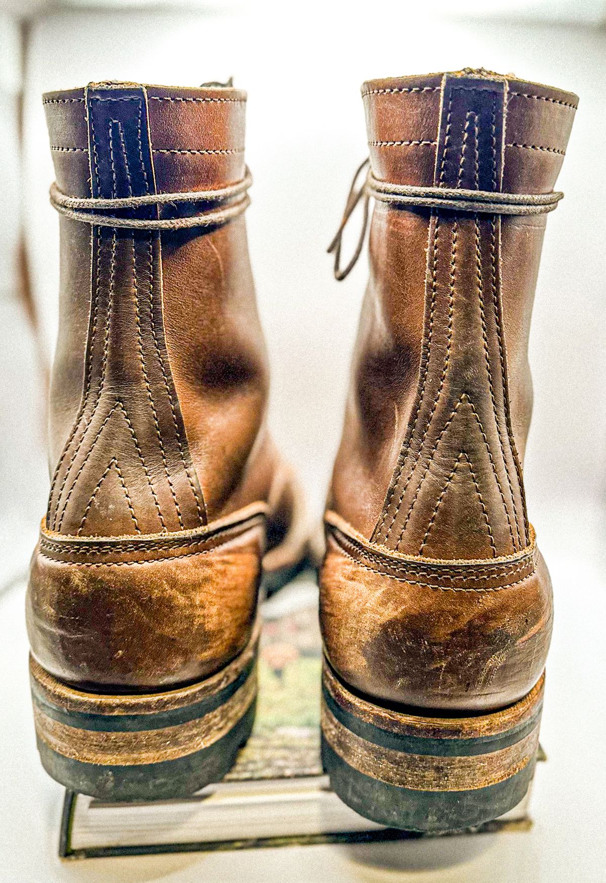Photo by GoodtimeJohnny on December 5, 2023 of the Nicks BuilderPro in Horween British Tan Chromexcel.