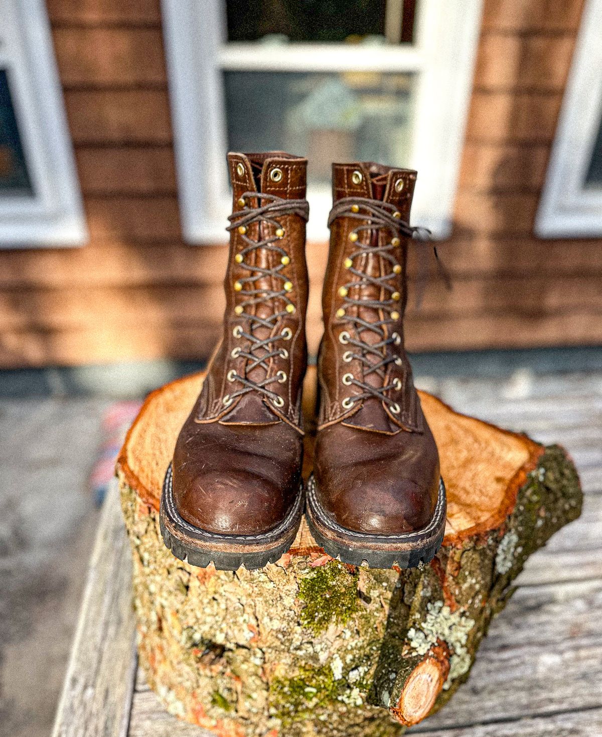 Photo by GoodtimeJohnny on January 4, 2024 of the Nicks BuilderPro in Horween British Tan Chromexcel.