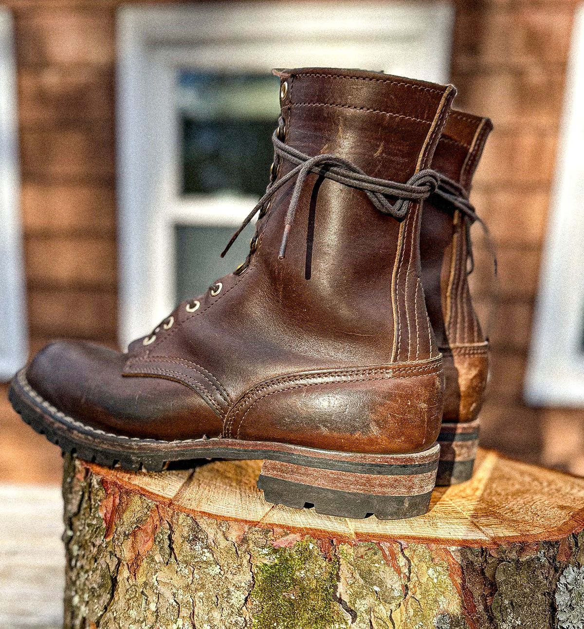 Photo by GoodtimeJohnny on January 4, 2024 of the Nicks BuilderPro in Horween British Tan Chromexcel.