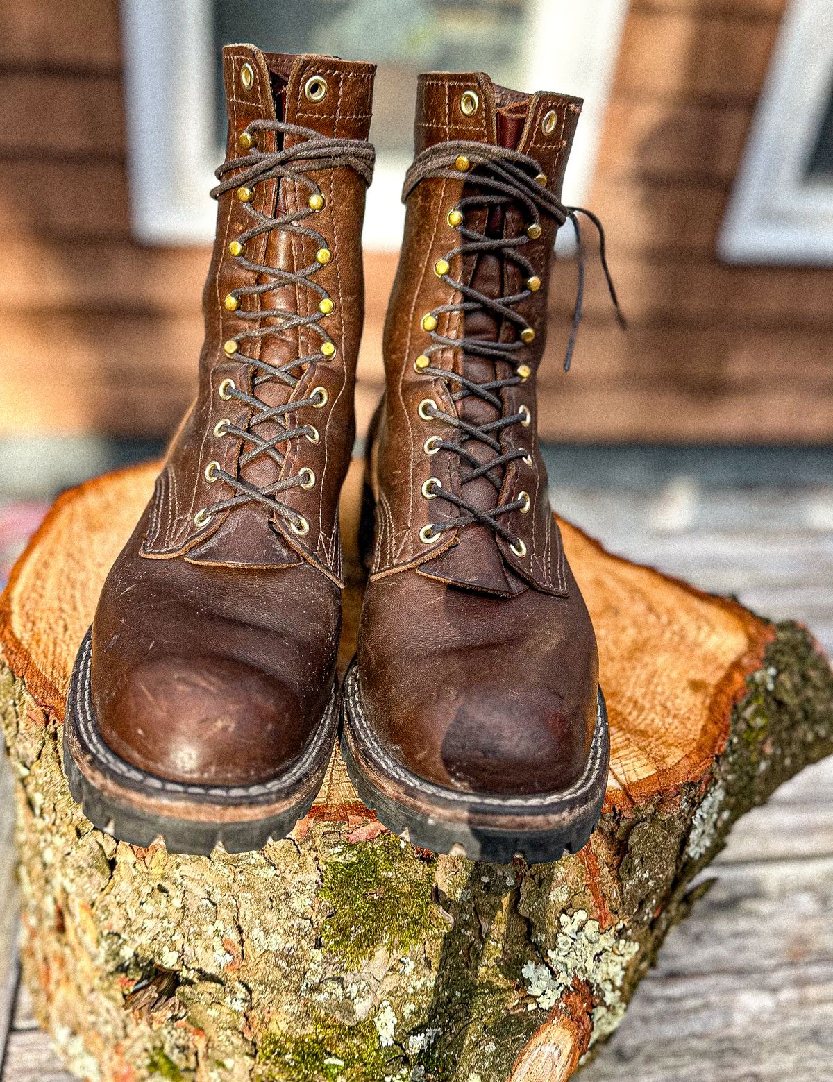 Photo by GoodtimeJohnny on January 4, 2024 of the Nicks BuilderPro in Horween British Tan Chromexcel.