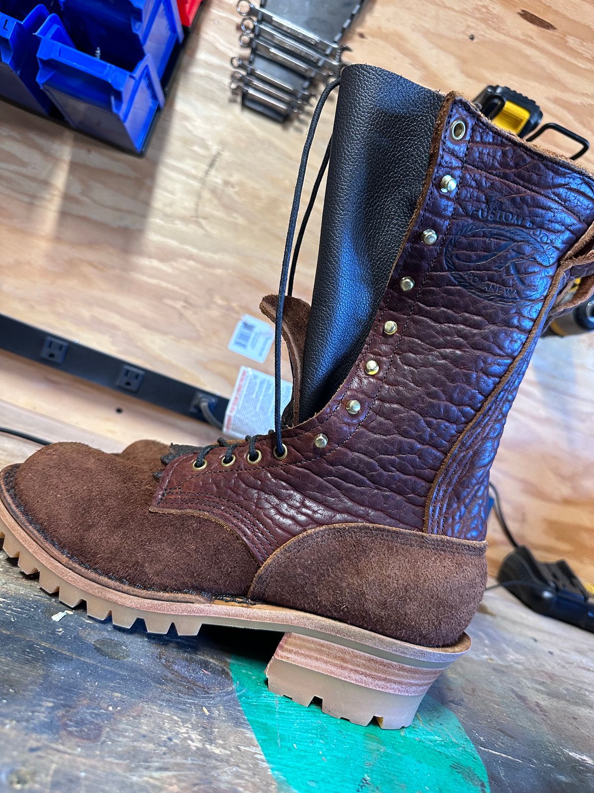 Photo by texasduckman on October 1, 2023 of the JK Boots Superduty in Bison Smooth.