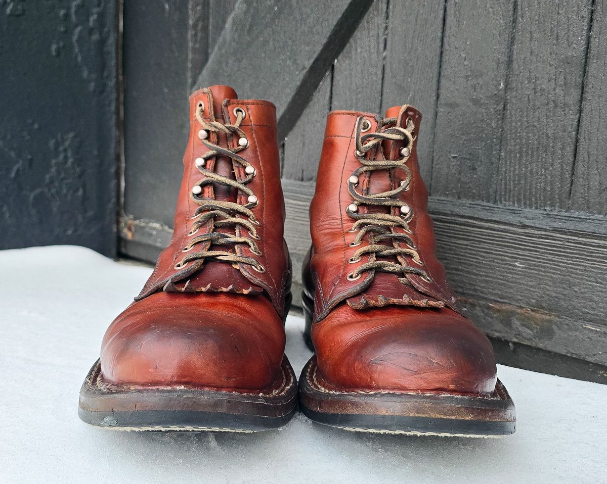 Photo by yorkpahomes on February 3, 2026 of the White's Bounty Hunter in Wickett & Craig Tan Oiled Latigo.