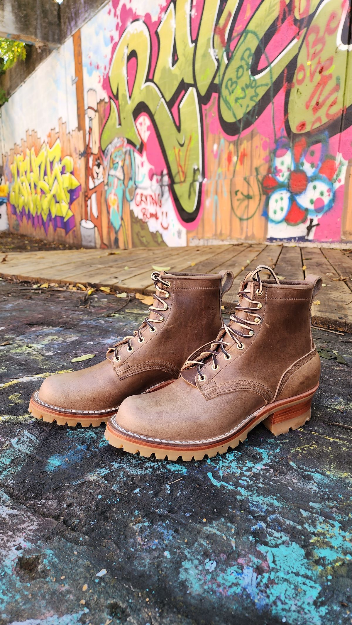 Photo by yorkpahomes on October 1, 2023 of the Nicks Urban Logger in Horween Natural Chromexcel.