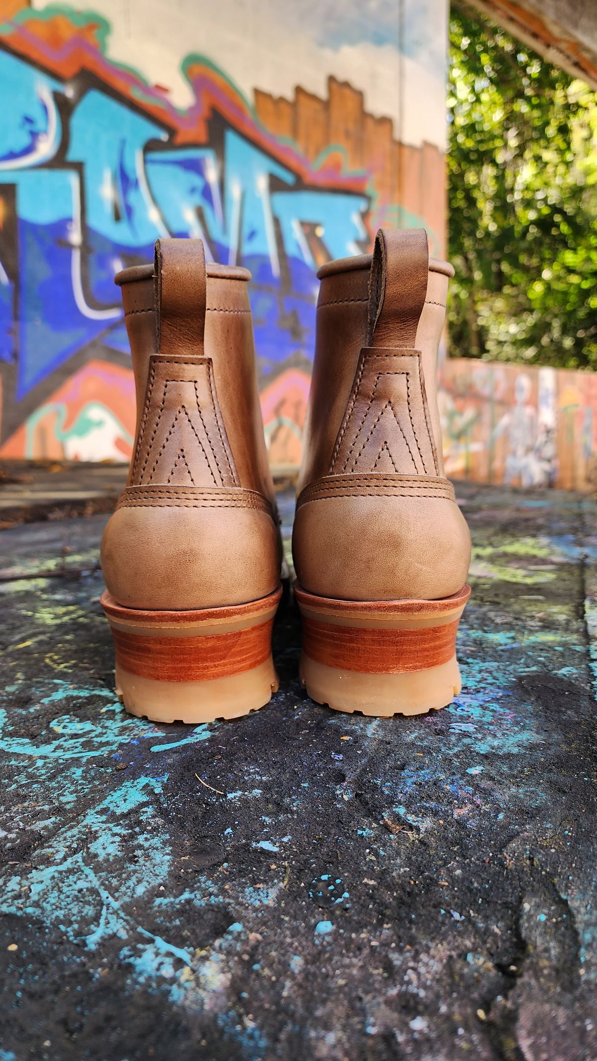 Photo by yorkpahomes on October 1, 2023 of the Nicks Urban Logger in Horween Natural Chromexcel.