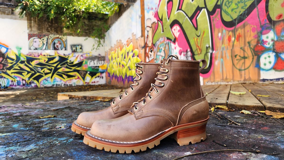 Photo by yorkpahomes on October 1, 2023 of the Nicks Urban Logger in Horween Natural Chromexcel.
