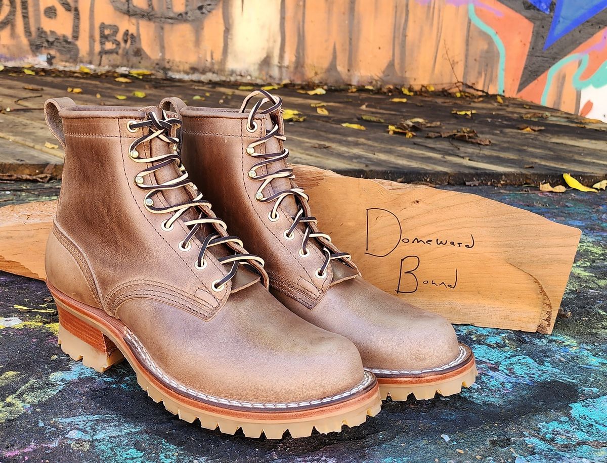 Photo by yorkpahomes on October 1, 2023 of the Nicks Urban Logger in Horween Natural Chromexcel.