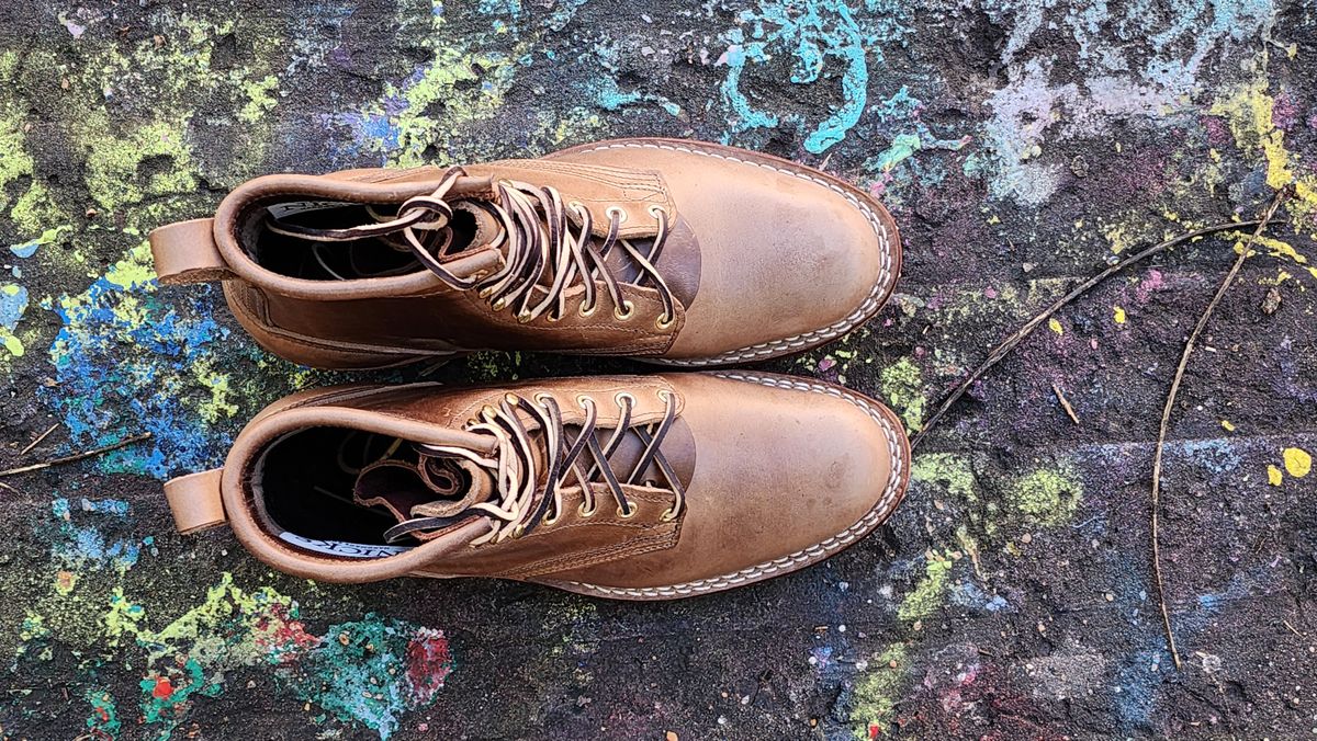 Photo by yorkpahomes on October 1, 2023 of the Nicks Urban Logger in Horween Natural Chromexcel.