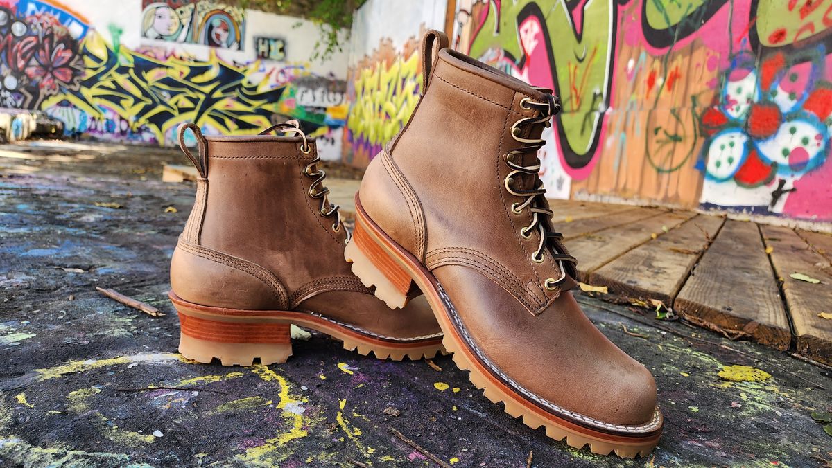 Photo by yorkpahomes on October 1, 2023 of the Nicks Urban Logger in Horween Natural Chromexcel.