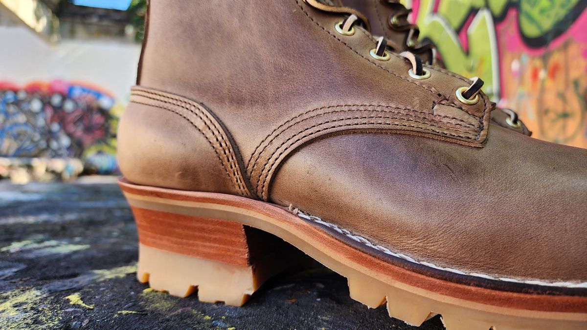 Photo by yorkpahomes on October 1, 2023 of the Nicks Urban Logger in Horween Natural Chromexcel.