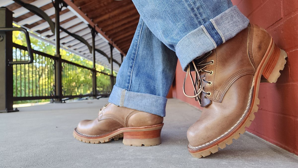 Photo by yorkpahomes on October 10, 2023 of the Nicks Urban Logger in Horween Natural Chromexcel.